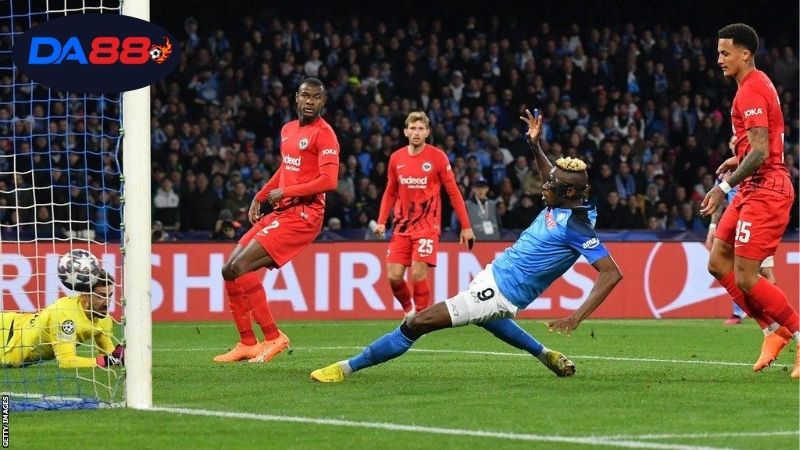 Thông tin lực lượng Napoli vs Eintracht Frankfurt